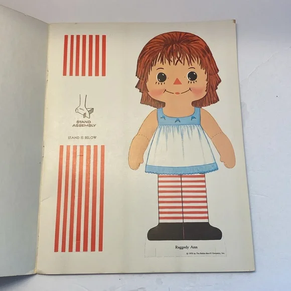 Vintage 1971 Raggedy Ann paper dolls, A Whitman book, press-out clothes, NEW! - Picture 7 of 12
